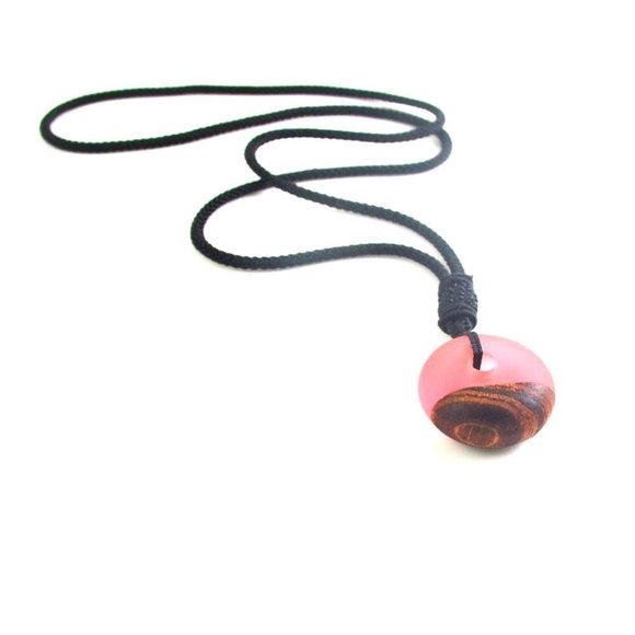 Old Pendant And Writting Wood With Grace Buckle - Picture 12 of 15